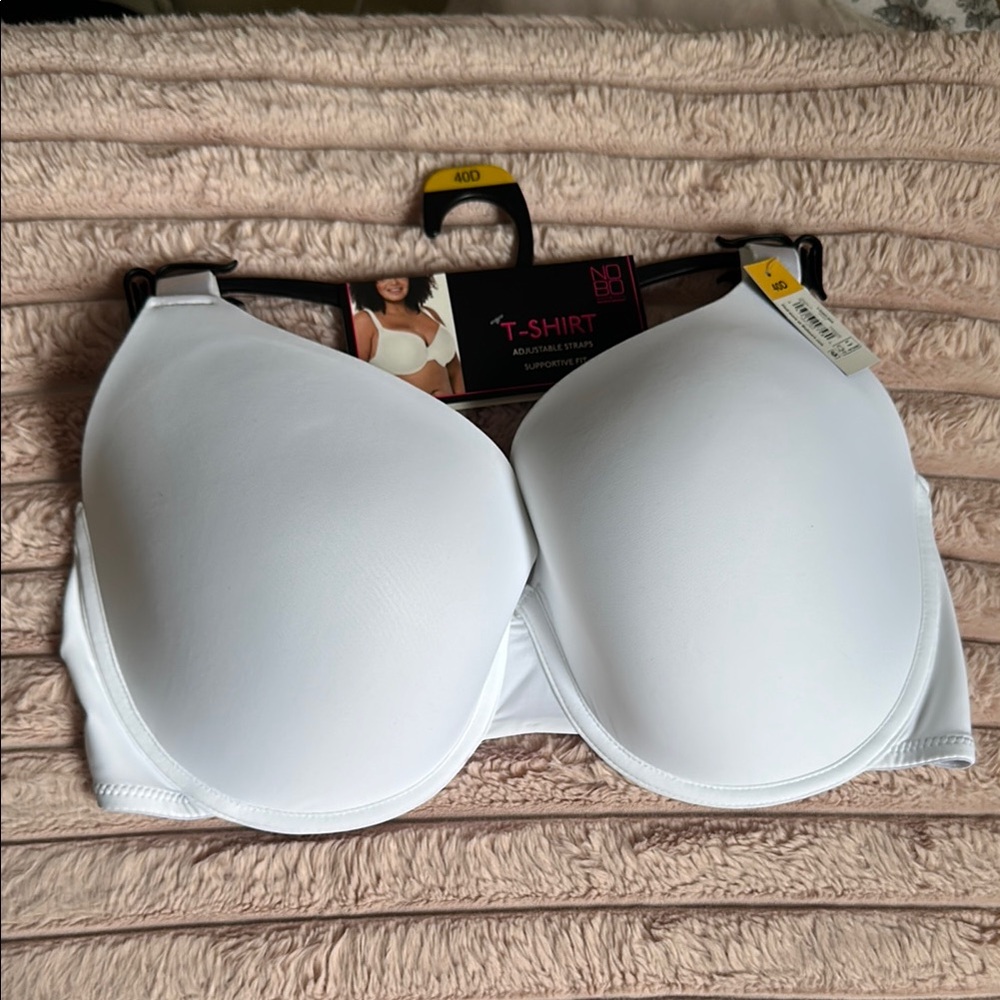 T-Shirt Bra No Boundaries White Seamless